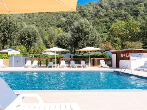 Camping Au Vallon Rouge - Camping Alpes-Maritimes - Image N°0